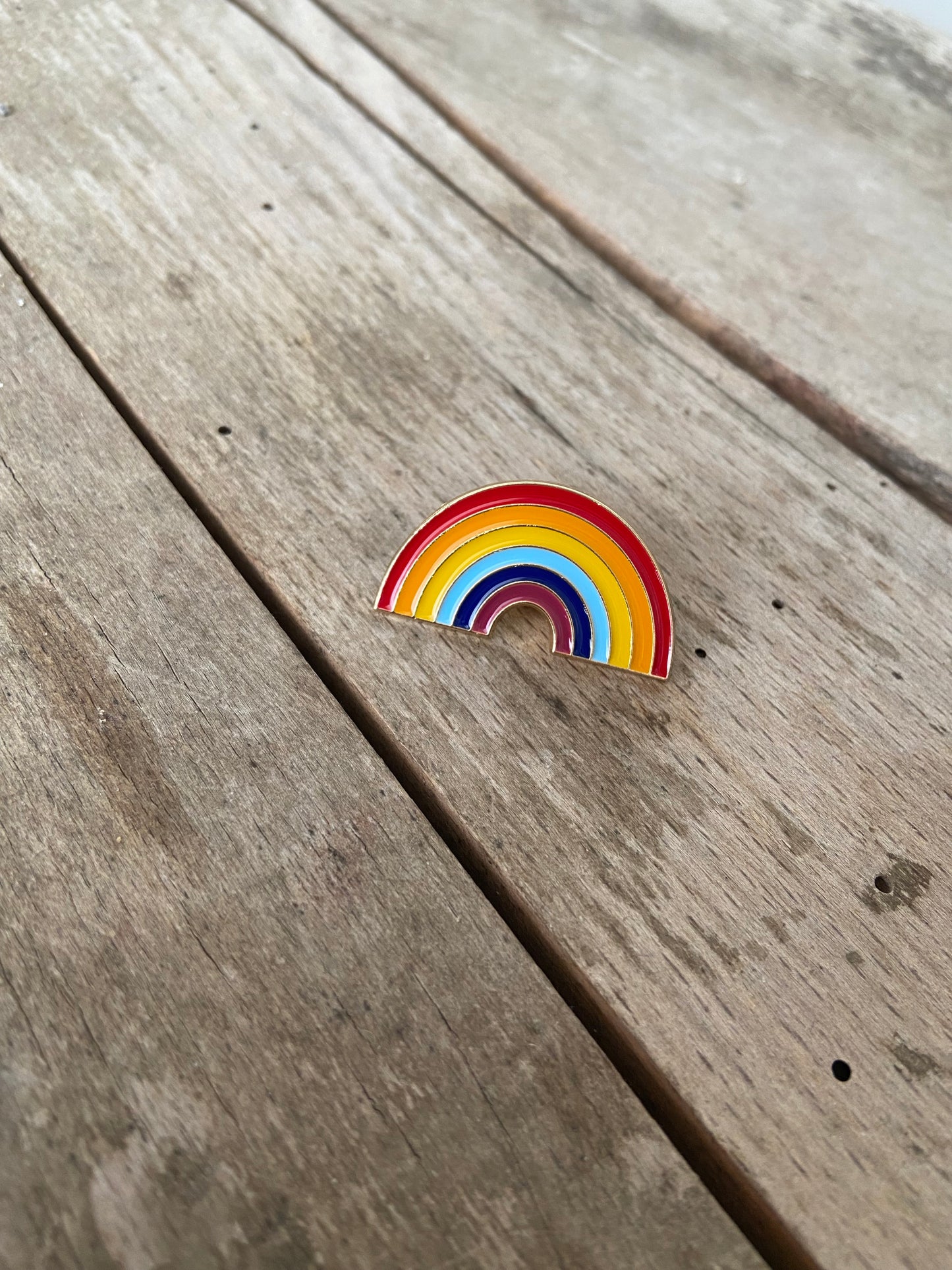 Regnbue emalje pin